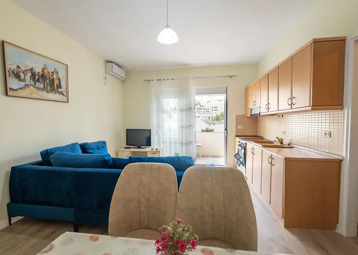 Seaside Serenity * Sarandë