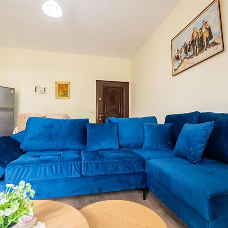 Seaside Serenity Apartment