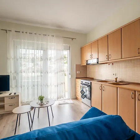 Apartment Seaside Serenity Sarande
